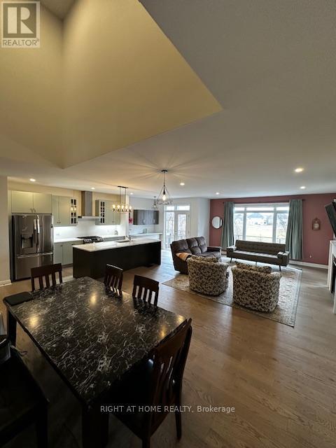 26 Stanhope Court, Ottawa, ON - Indoor