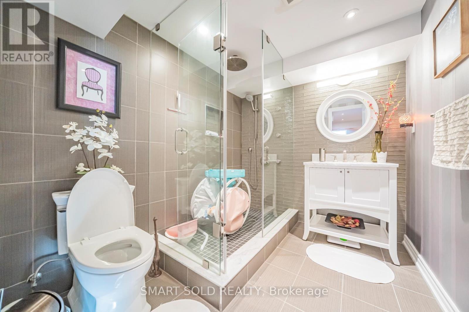 33 Earnshaw Drive, Markham, ON - Indoor Photo Showing Bathroom