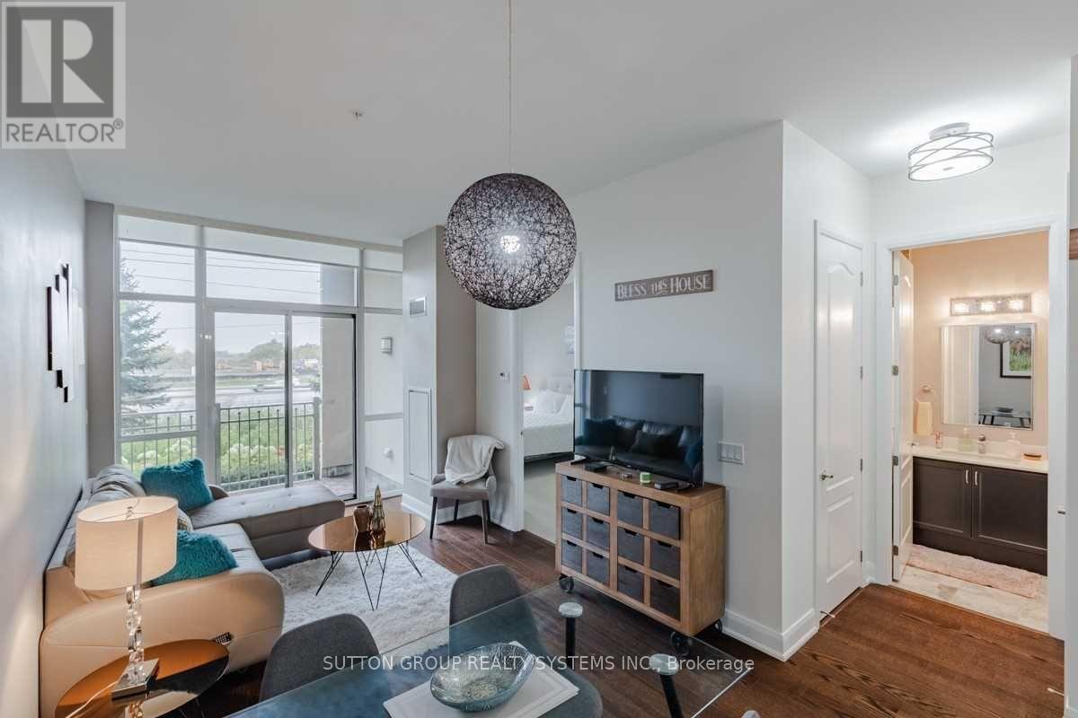 116 - 2480 Prince Michael Drive, Oakville, ON - Indoor Photo Showing Other Room