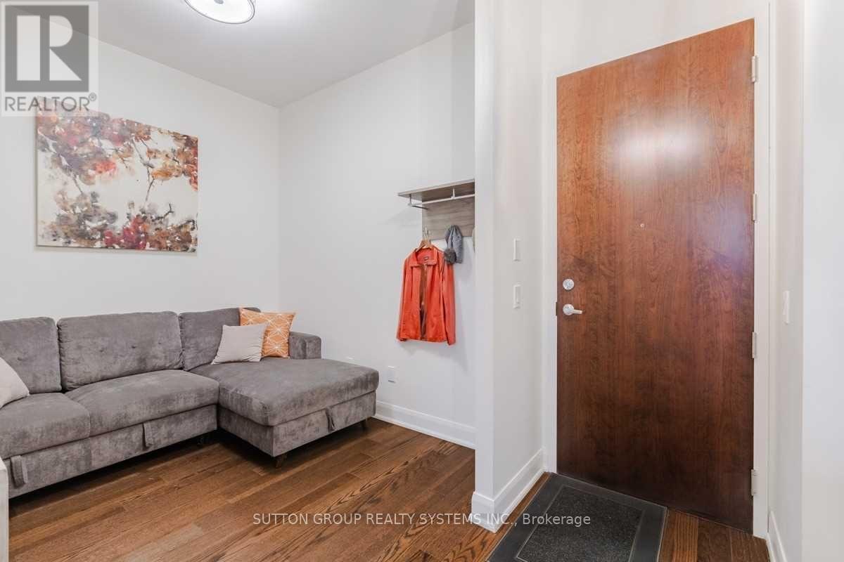 116 - 2480 Prince Michael Drive, Oakville, ON - Indoor Photo Showing Other Room