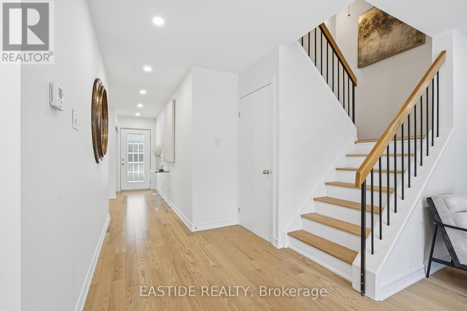 2909 Salerno Crescent, Mississauga, ON - Indoor Photo Showing Other Room