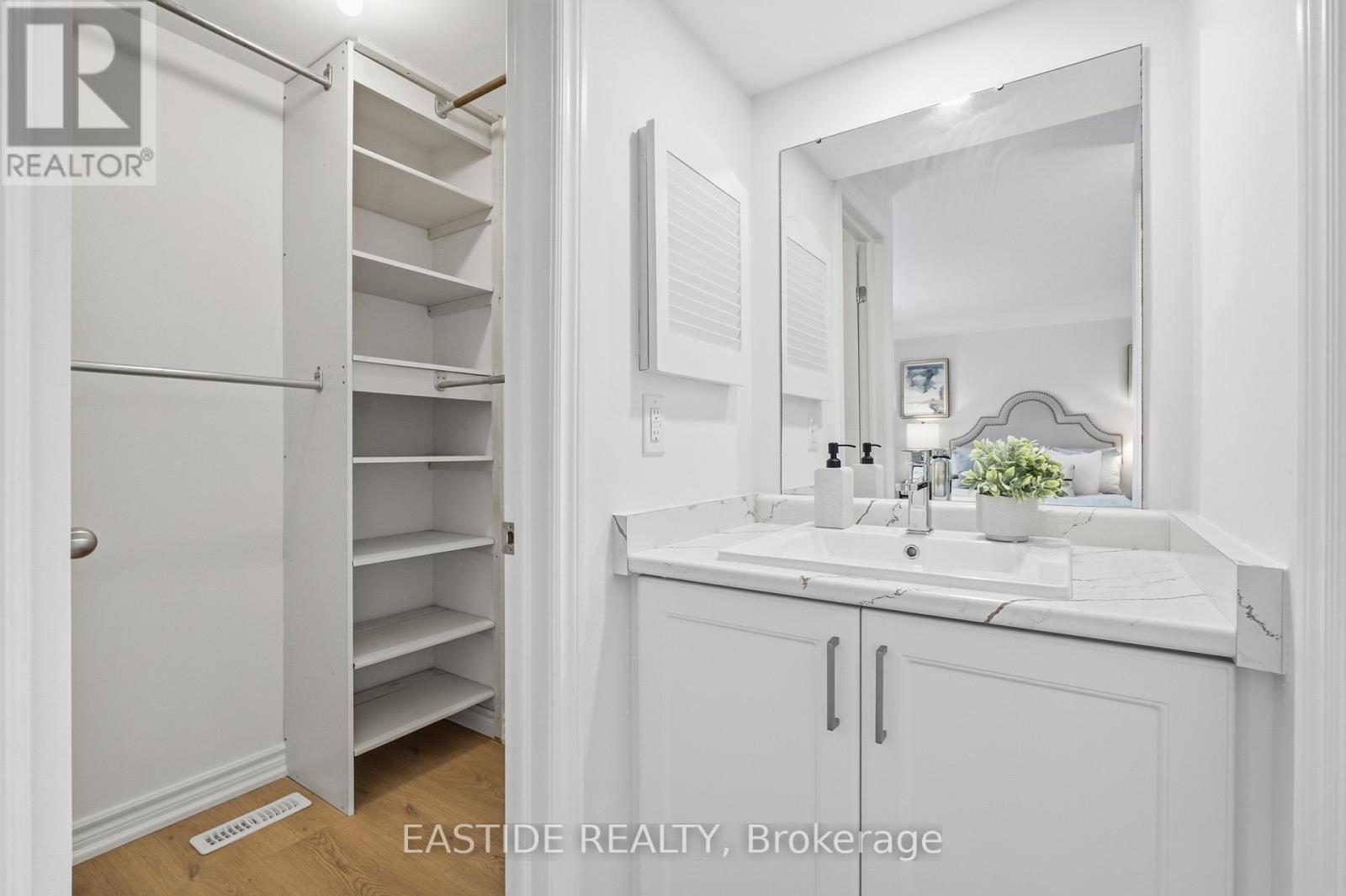 2909 Salerno Crescent, Mississauga, ON - Indoor