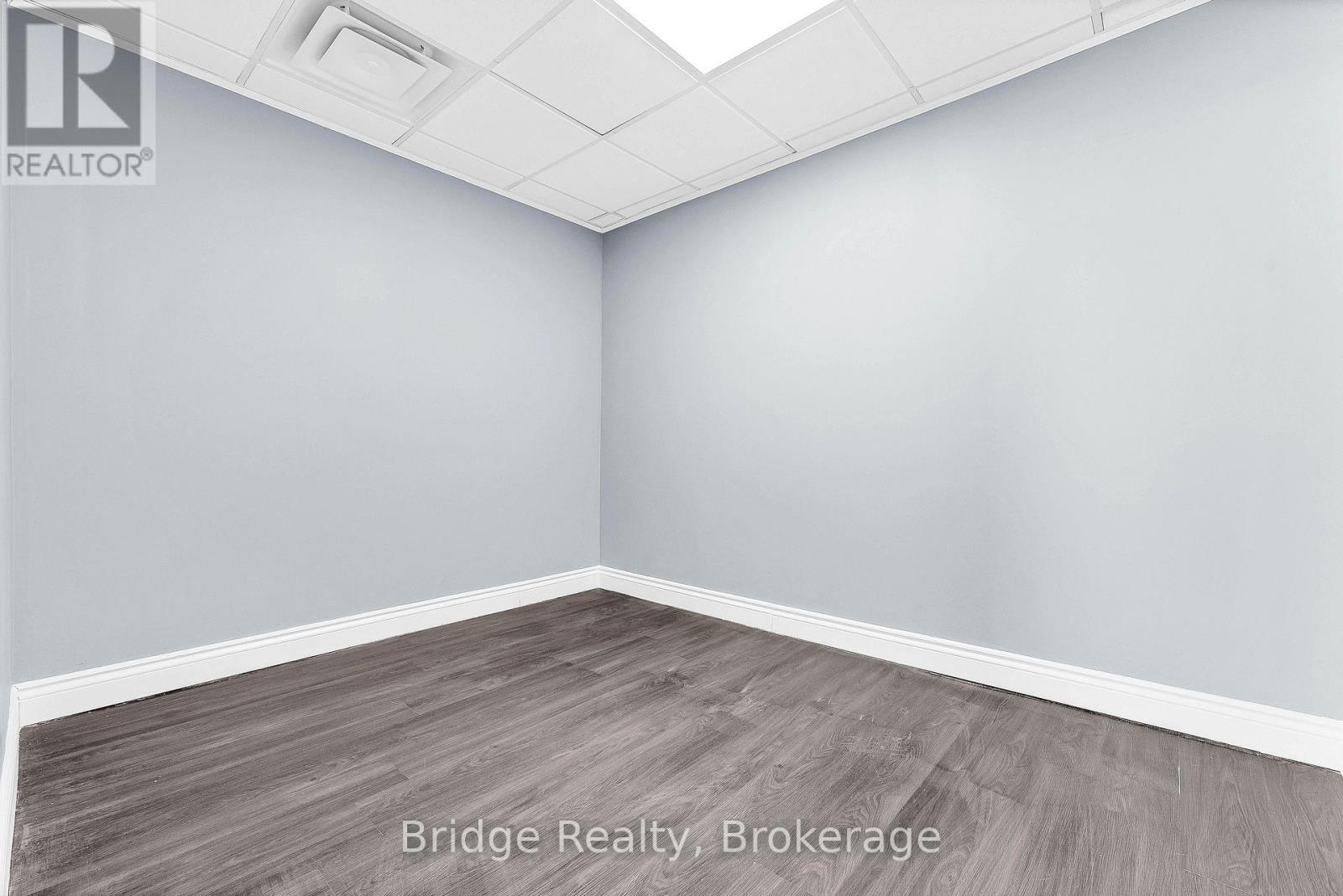 290 Dundas Street, Woodstock (Woodstock - North), ON