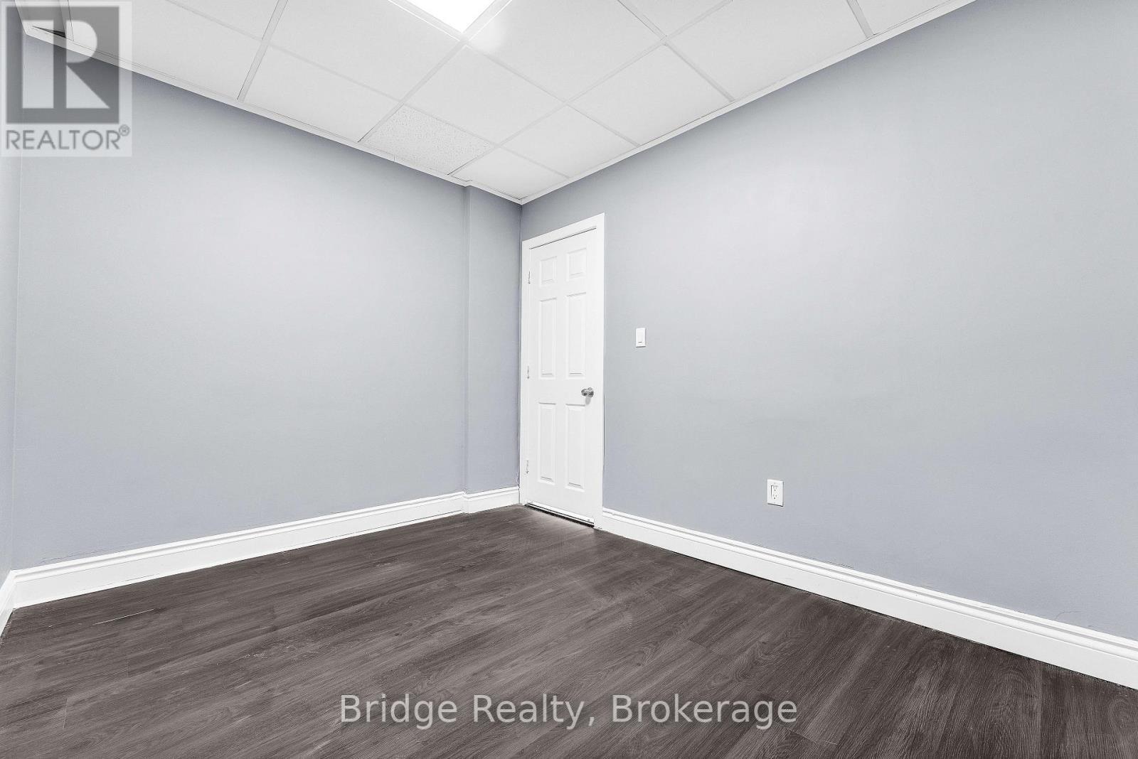 290 Dundas Street, Woodstock (Woodstock - North), ON