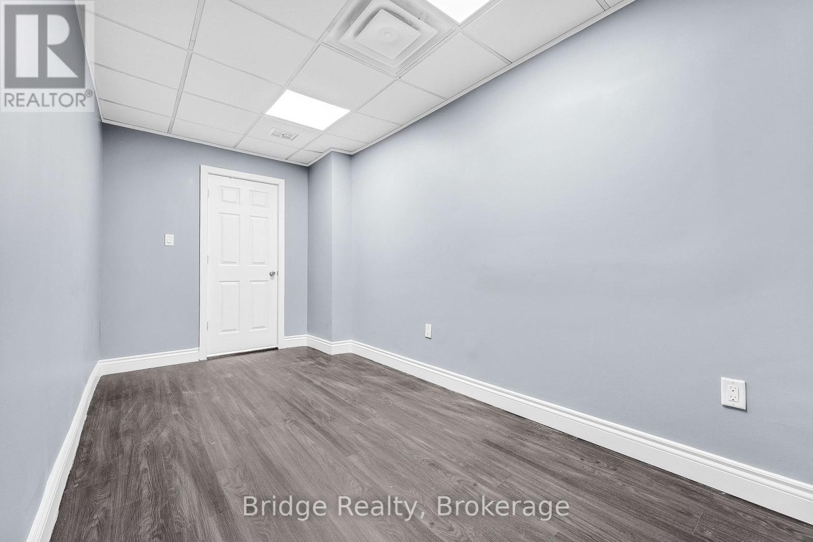 290 Dundas Street, Woodstock (Woodstock - North), ON