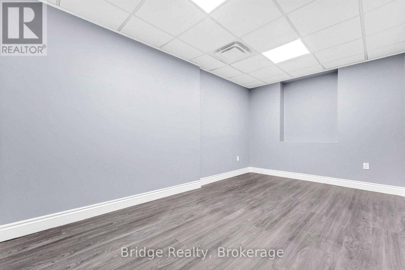 290 Dundas Street, Woodstock (Woodstock - North), ON