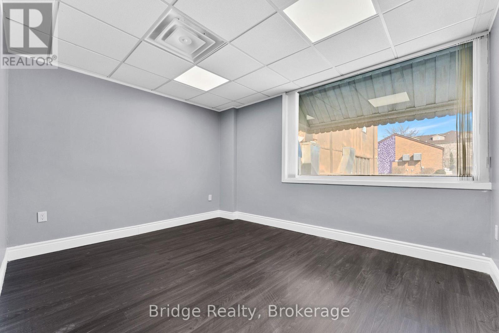 290 Dundas Street, Woodstock (Woodstock - North), ON