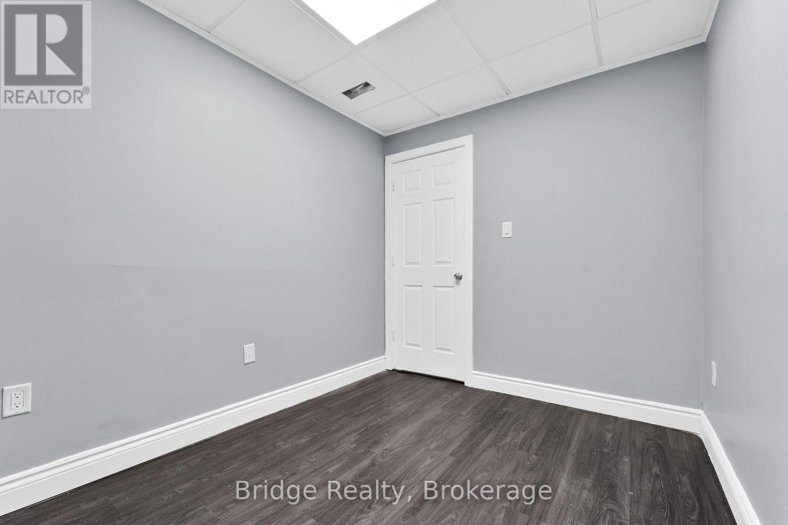 290 Dundas Street, Woodstock (Woodstock - North), ON