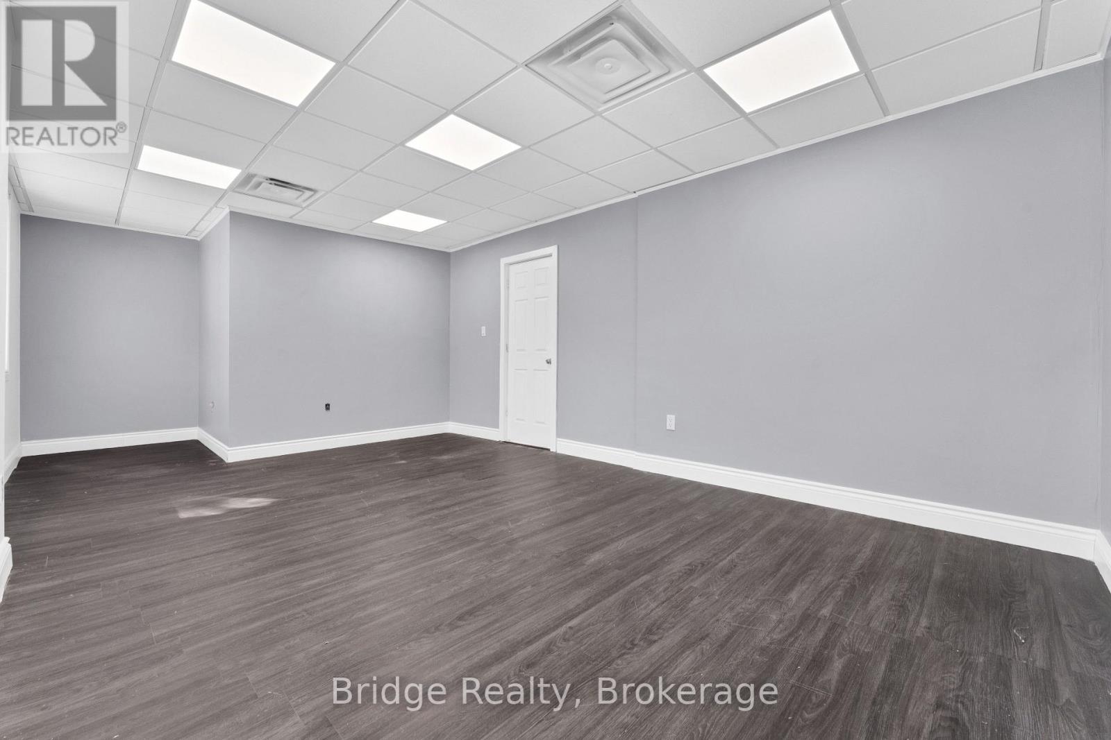 290 Dundas Street, Woodstock (Woodstock - North), ON