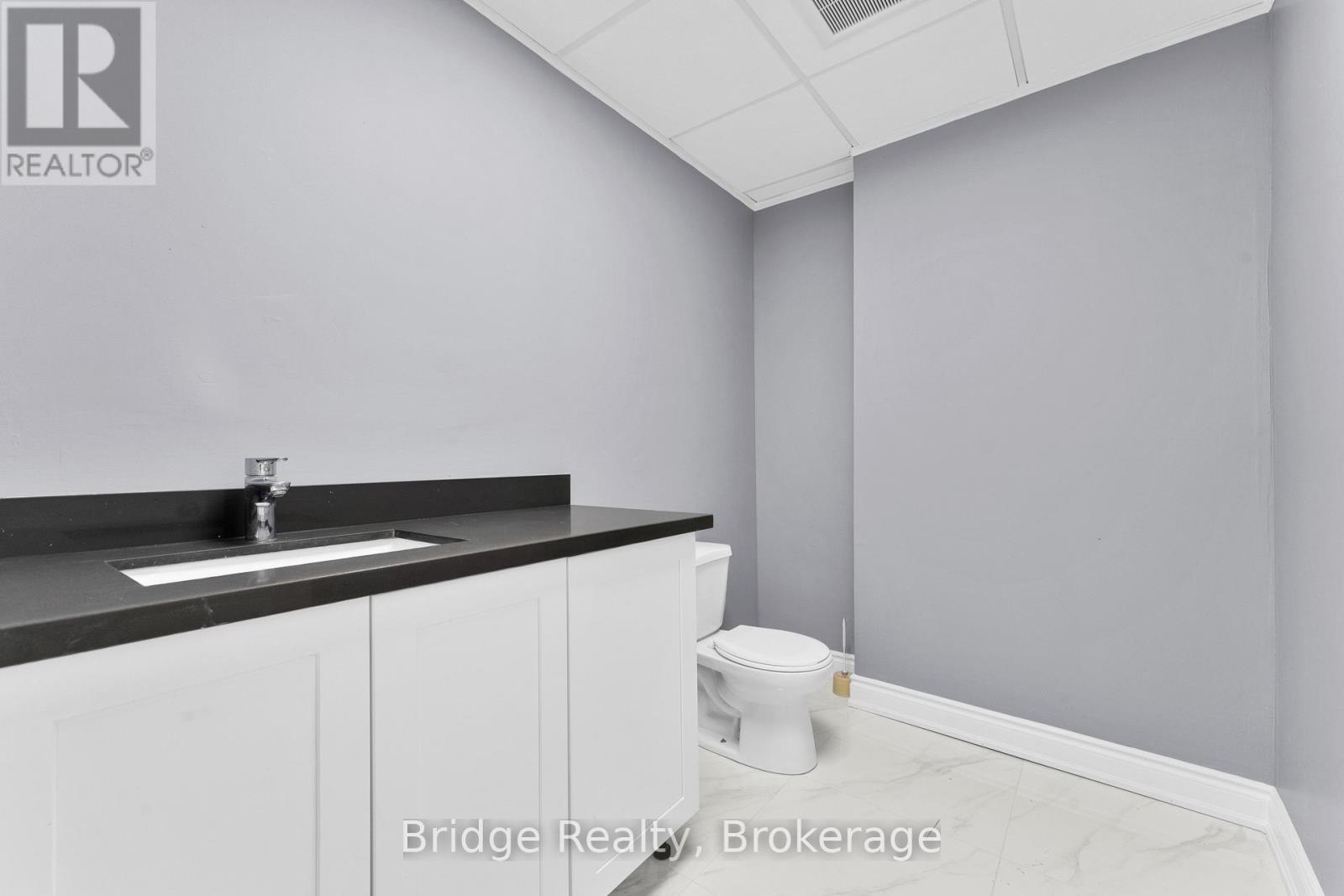 290 Dundas Street, Woodstock (Woodstock - North), ON