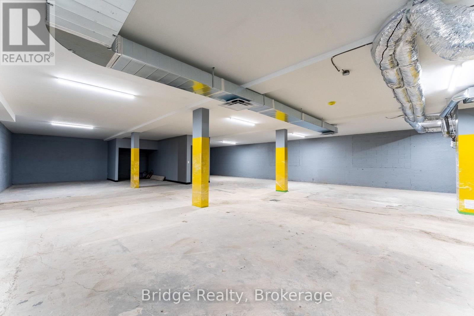 290 Dundas Street, Woodstock (Woodstock - North), ON