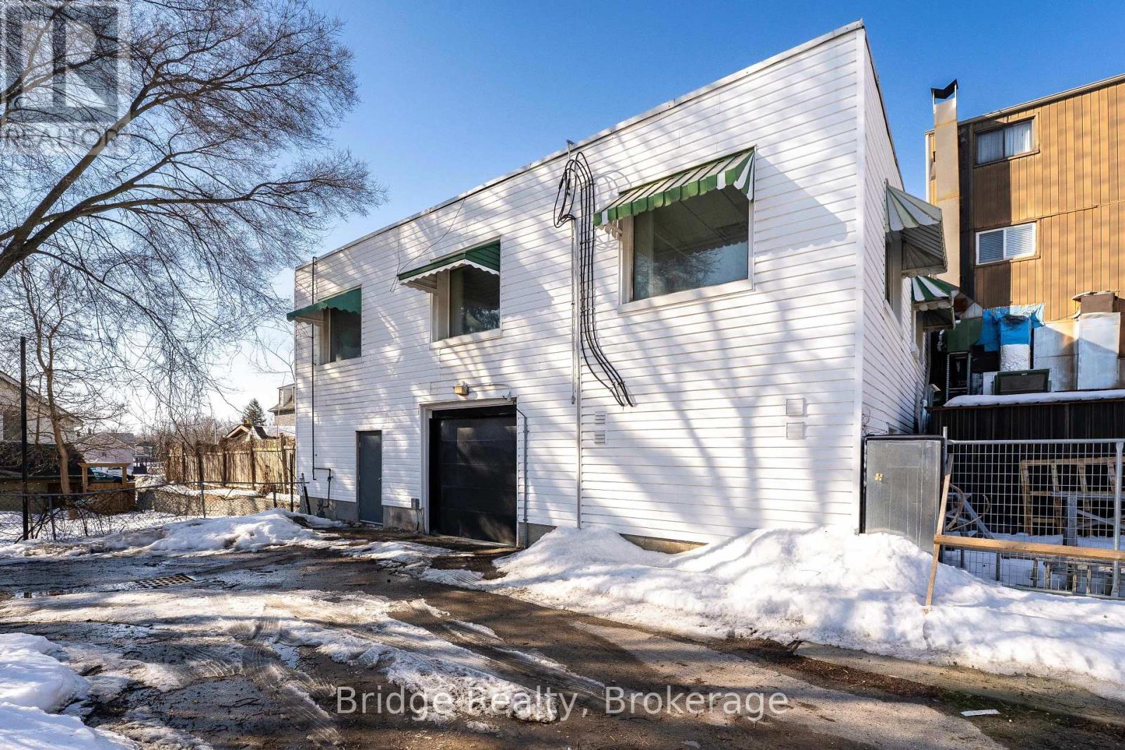 290 Dundas Street, Woodstock (Woodstock - North), ON