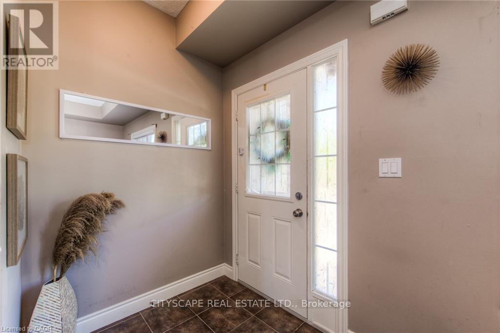 4A - 38 Howe Drive, Kitchener, ON - Indoor Photo Showing Other Room