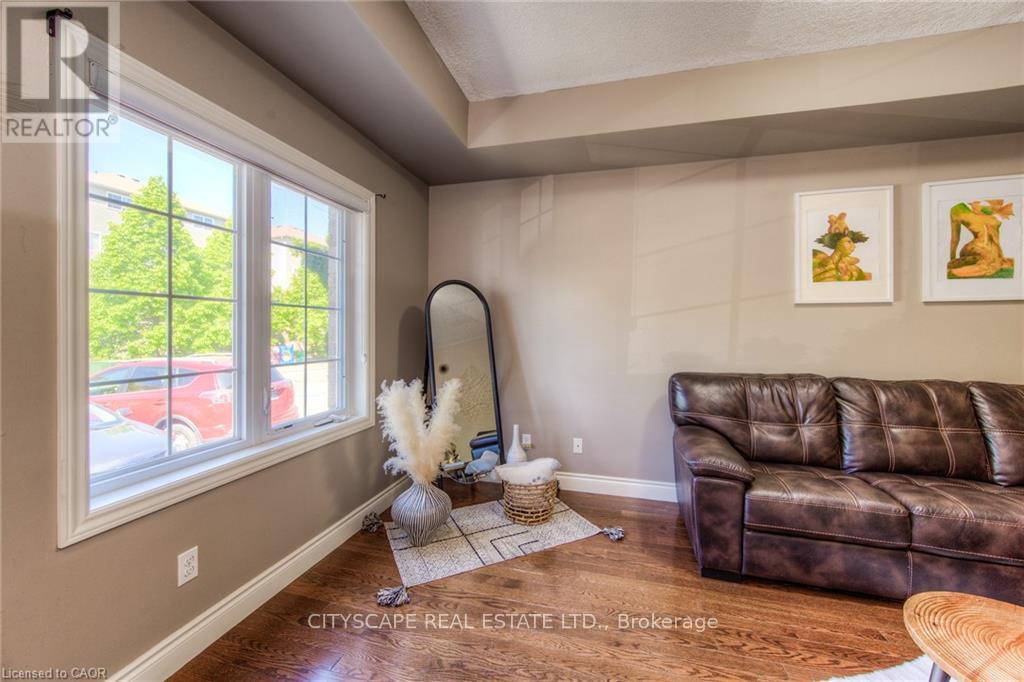 4A - 38 Howe Drive, Kitchener, ON - Indoor