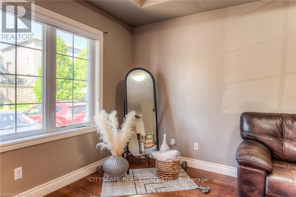 4A - 38 Howe Drive, Kitchener, ON - Indoor Photo Showing Other Room