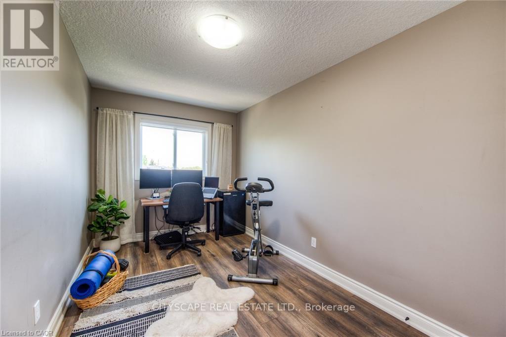 4A - 38 Howe Drive, Kitchener, ON - Indoor Photo Showing Office