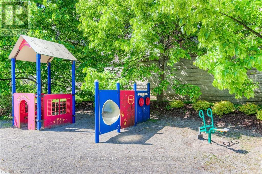 4A - 38 Howe Drive, Kitchener, ON - Outdoor