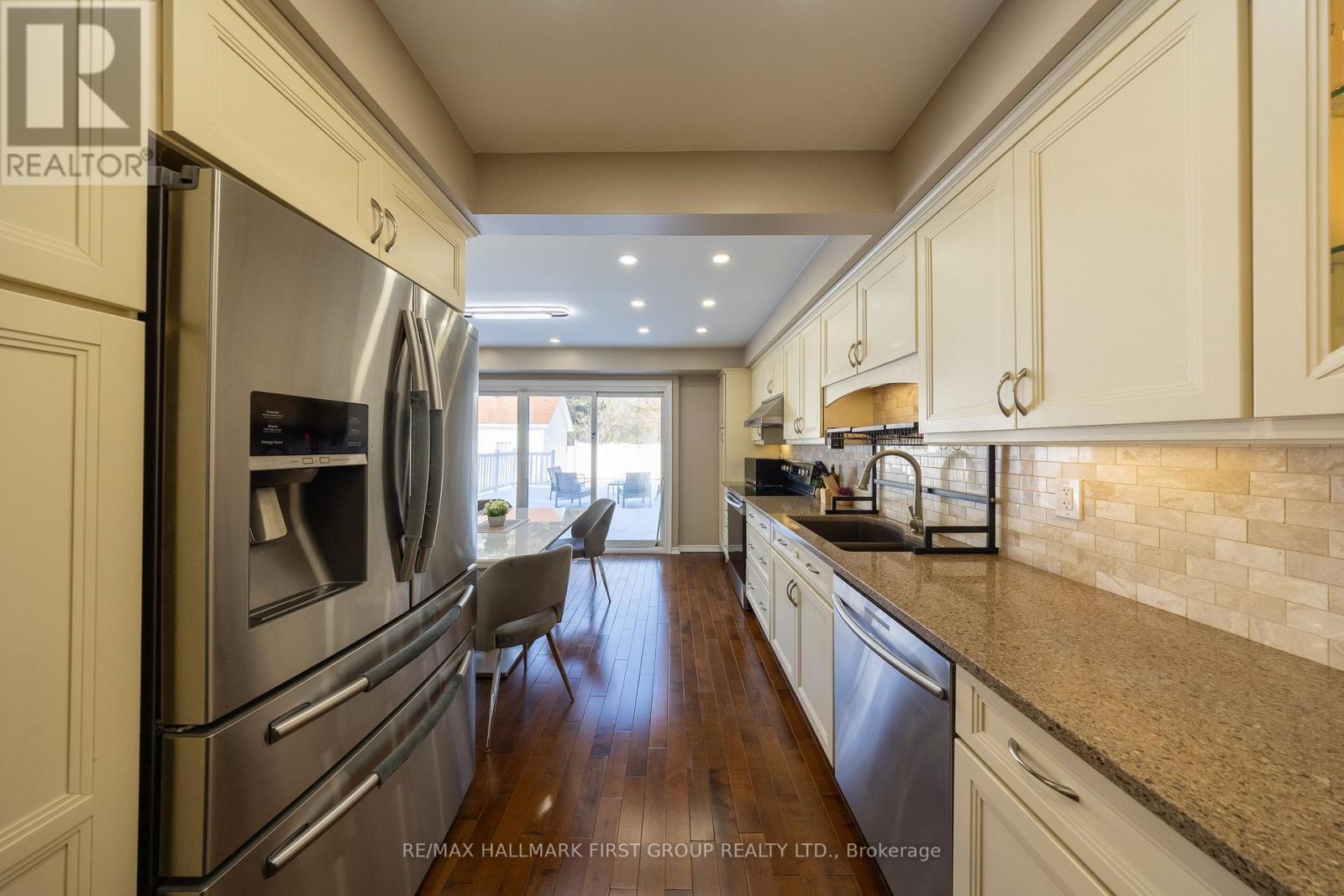 50 Goskin Court, Toronto, ON - Indoor Photo Showing Kitchen
