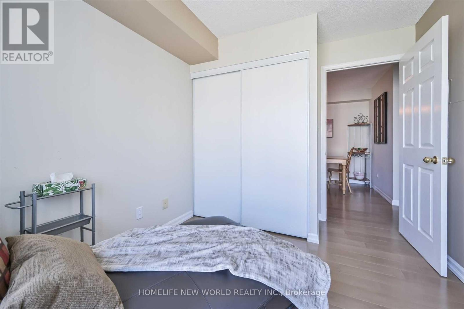 721 - 51 Baffin Court, Richmond Hill, ON - Indoor Photo Showing Bedroom