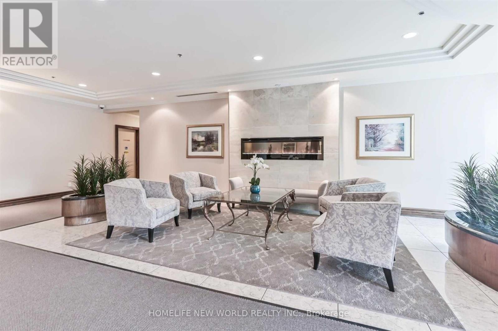 721 - 51 Baffin Court, Richmond Hill, ON - Indoor