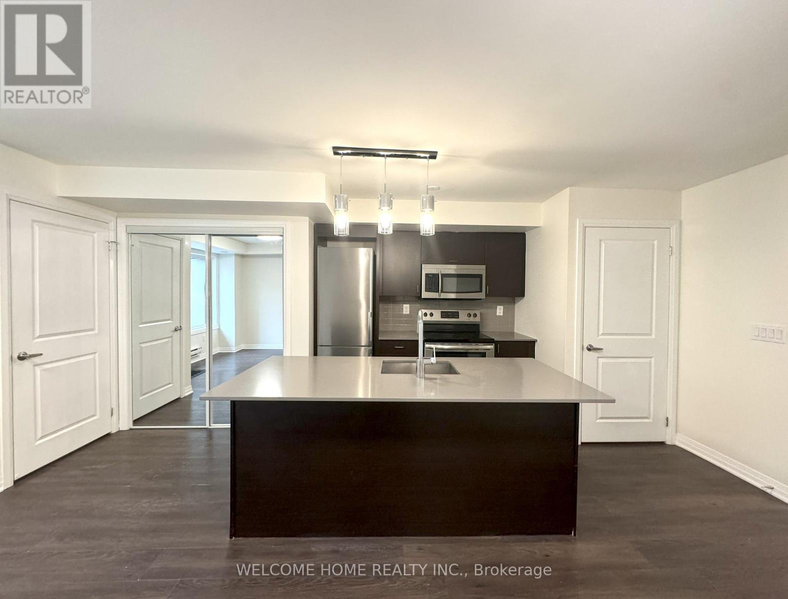 5 - 159 William Duncan Road, Toronto, ON - Indoor Photo Showing Kitchen