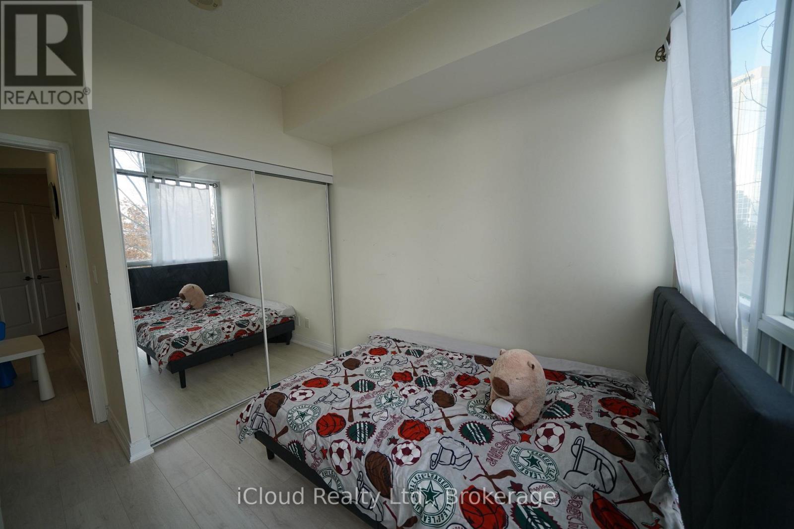 403 - 80 Absolute Avenue, Mississauga, ON - Indoor Photo Showing Bedroom