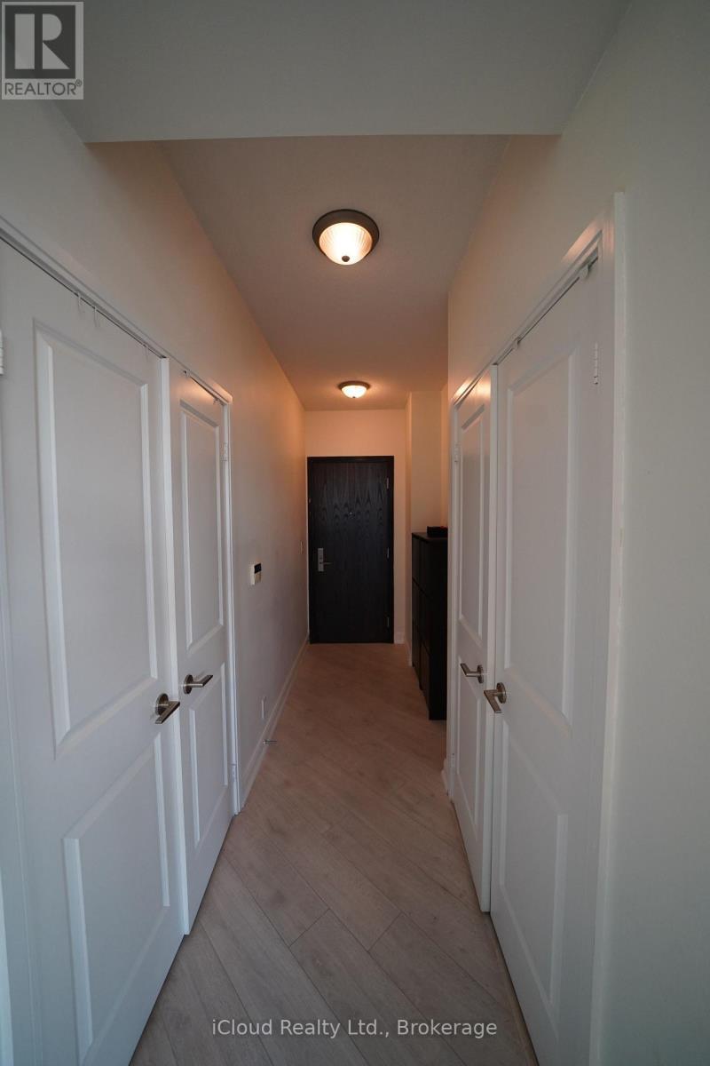 403 - 80 Absolute Avenue, Mississauga, ON - Indoor Photo Showing Other Room