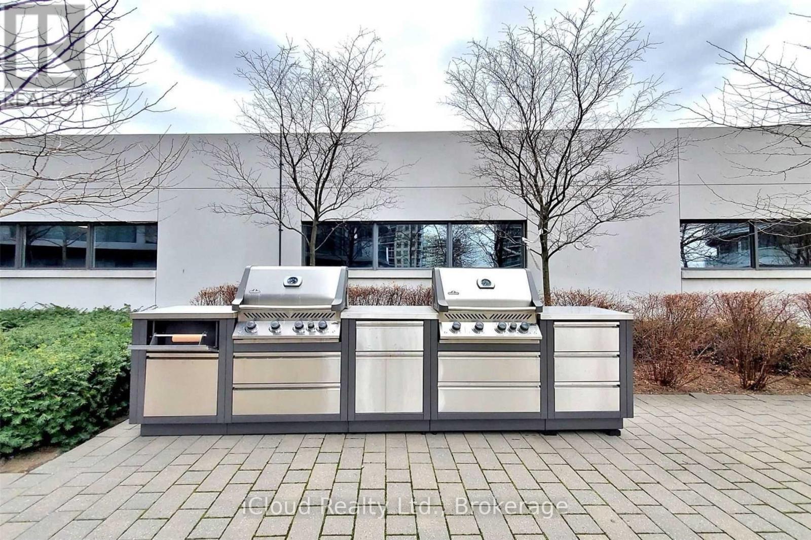 403 - 80 Absolute Avenue, Mississauga, ON - Outdoor