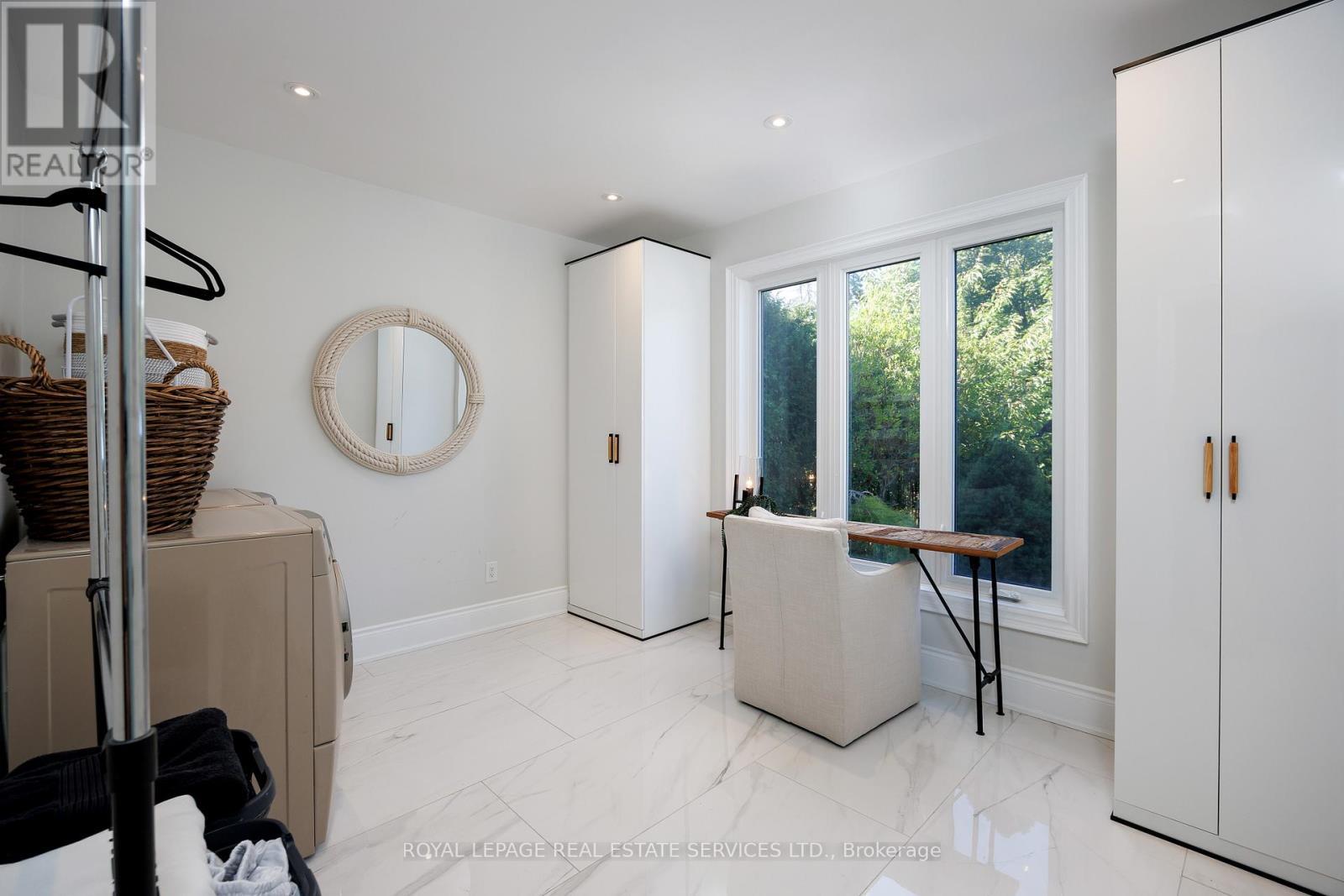 1483 The Links Drive, Oakville, ON - Indoor Photo Showing Other Room