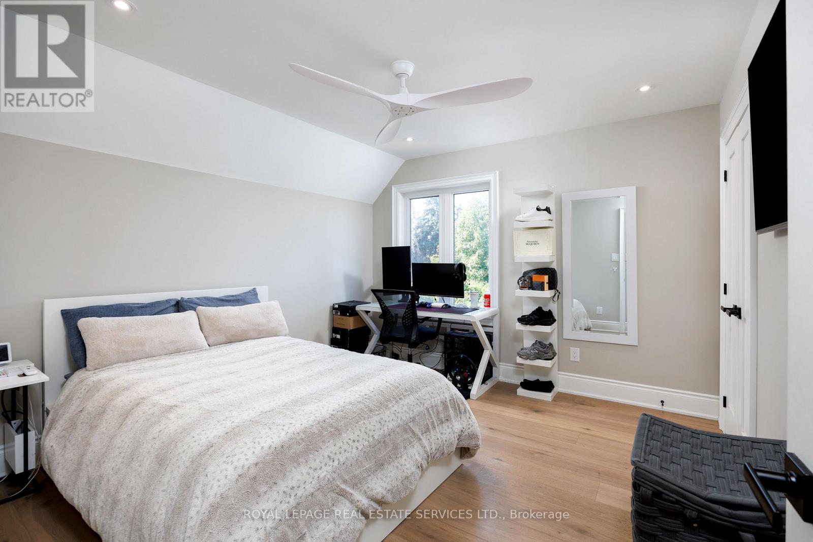1483 The Links Drive, Oakville, ON - Indoor Photo Showing Bedroom