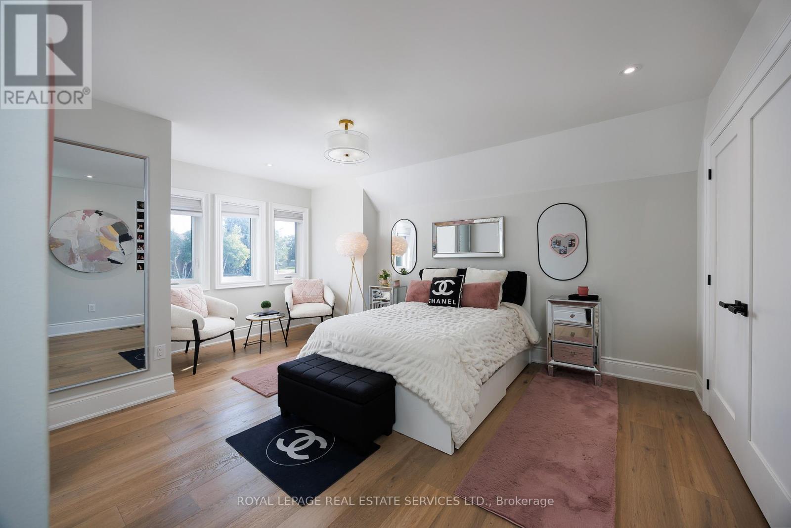 1483 The Links Drive, Oakville, ON - Indoor Photo Showing Bedroom