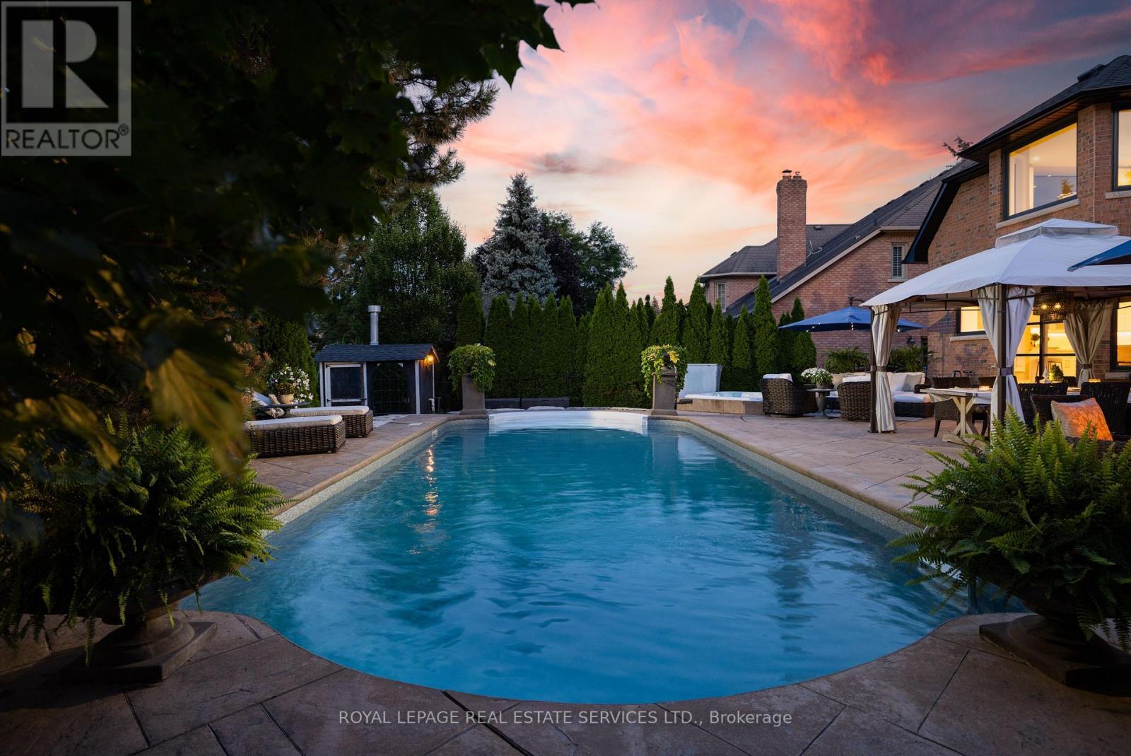 1483 The Links Drive, Oakville, ON - Outdoor With In Ground Pool With Deck Patio Veranda With Backyard