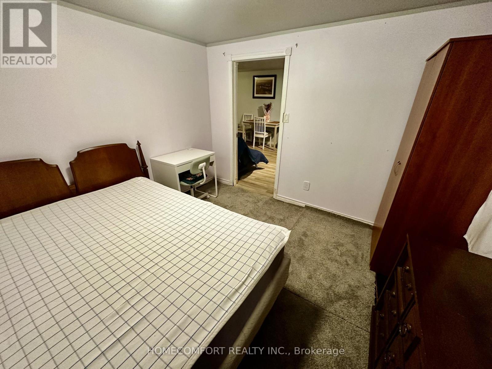 52 Meadow Park Drive, Huntsville, ON - Indoor Photo Showing Bedroom