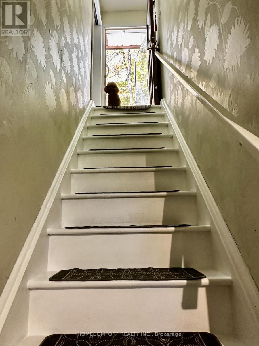 52 Meadow Park Drive, Huntsville, ON - Indoor Photo Showing Other Room