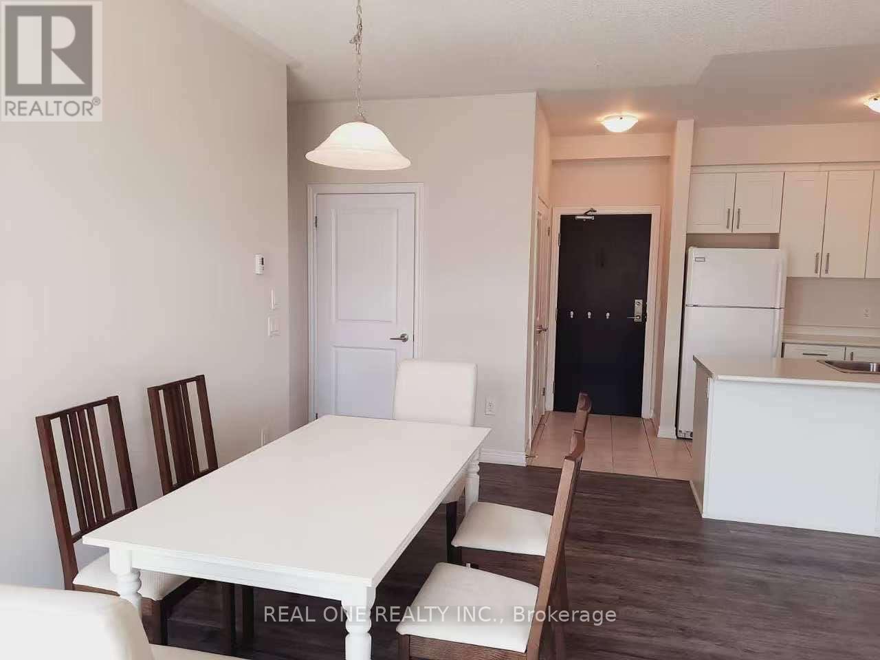 301 - 275 Littlewood Drive, Oakville, ON - Indoor Photo Showing Kitchen