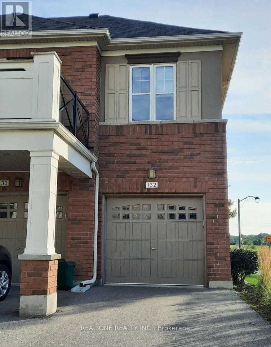 301 - 275 Littlewood Drive, Oakville, ON - Outdoor