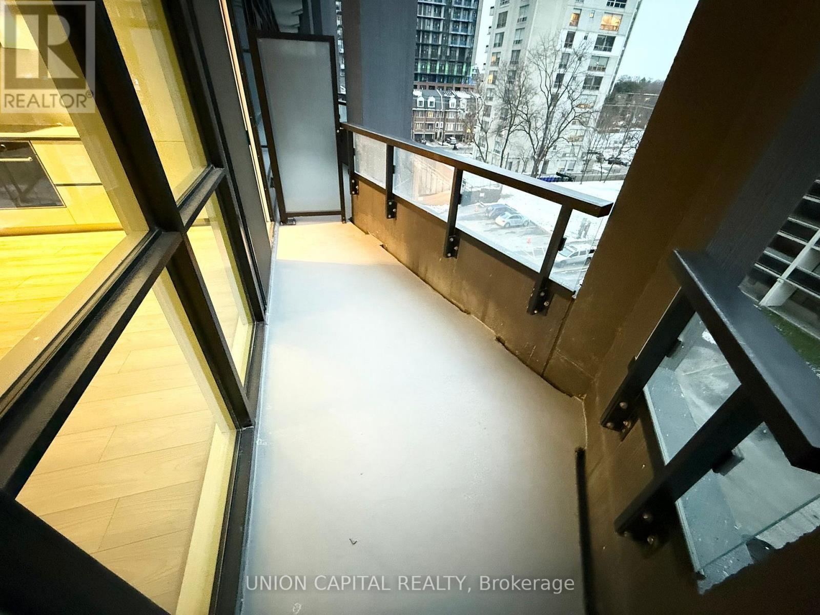 402 - 120 Broadway Avenue, Toronto, ON - Indoor Photo Showing Other Room