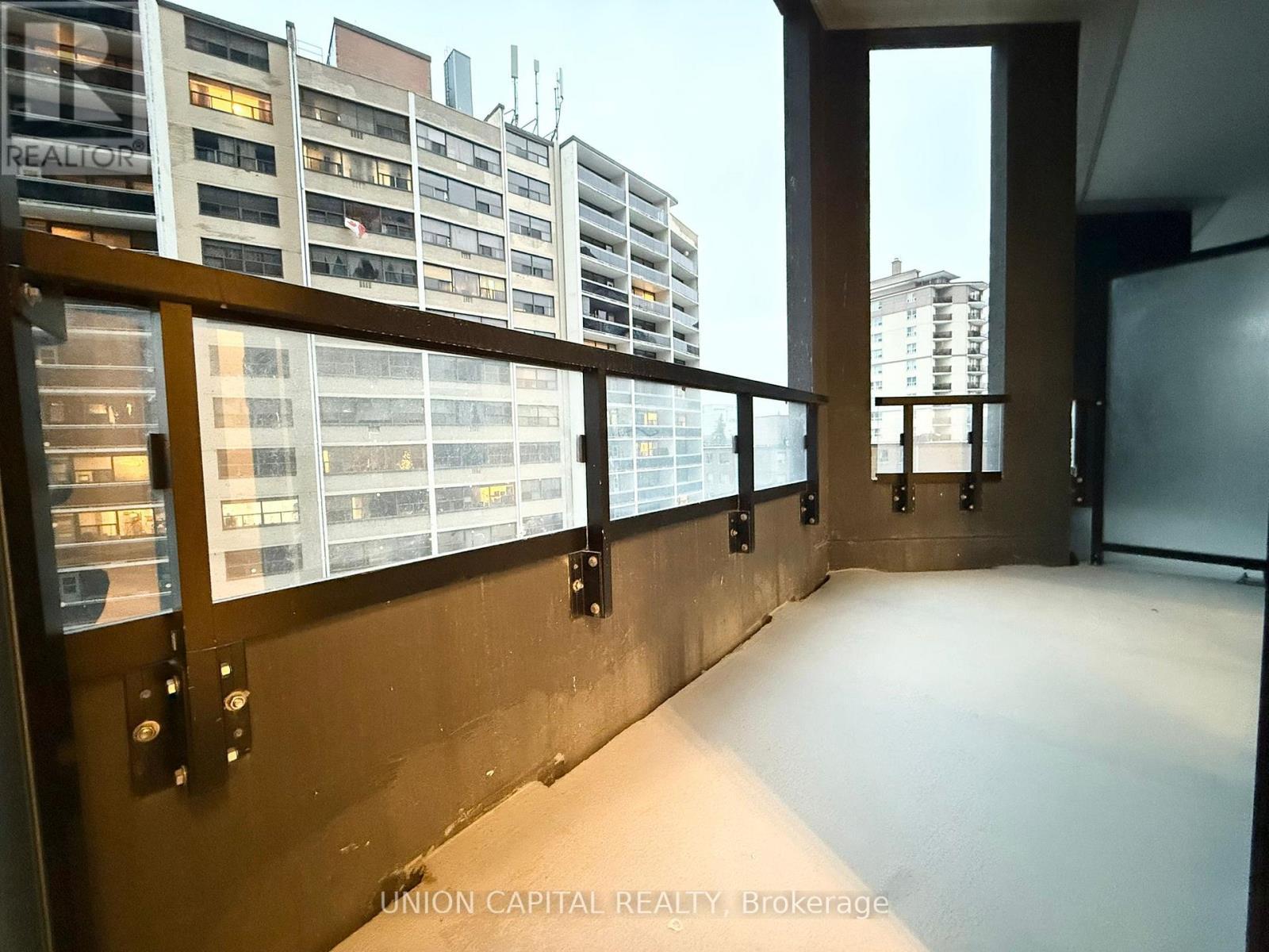 402 - 120 Broadway Avenue, Toronto, ON - Indoor Photo Showing Other Room