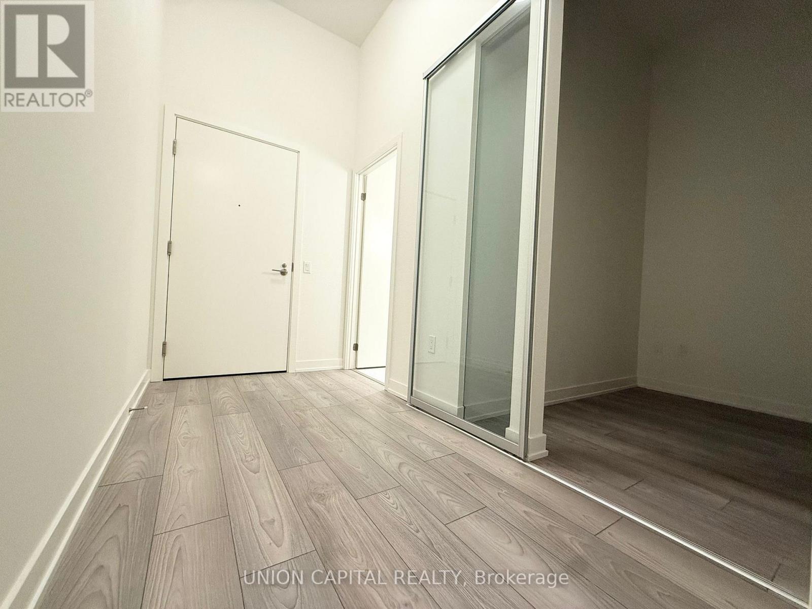 412 - 120 Broadway Avenue, Toronto, ON - Indoor Photo Showing Other Room