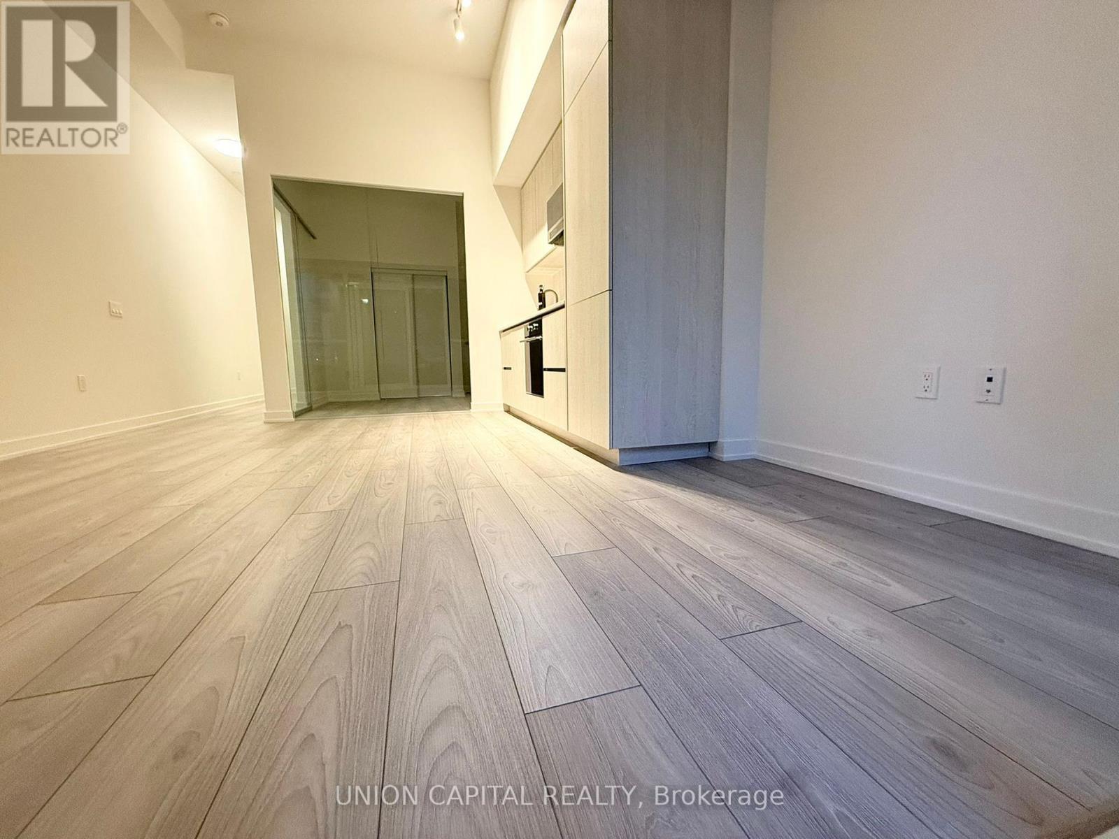 412 - 120 Broadway Avenue, Toronto, ON - Indoor Photo Showing Other Room