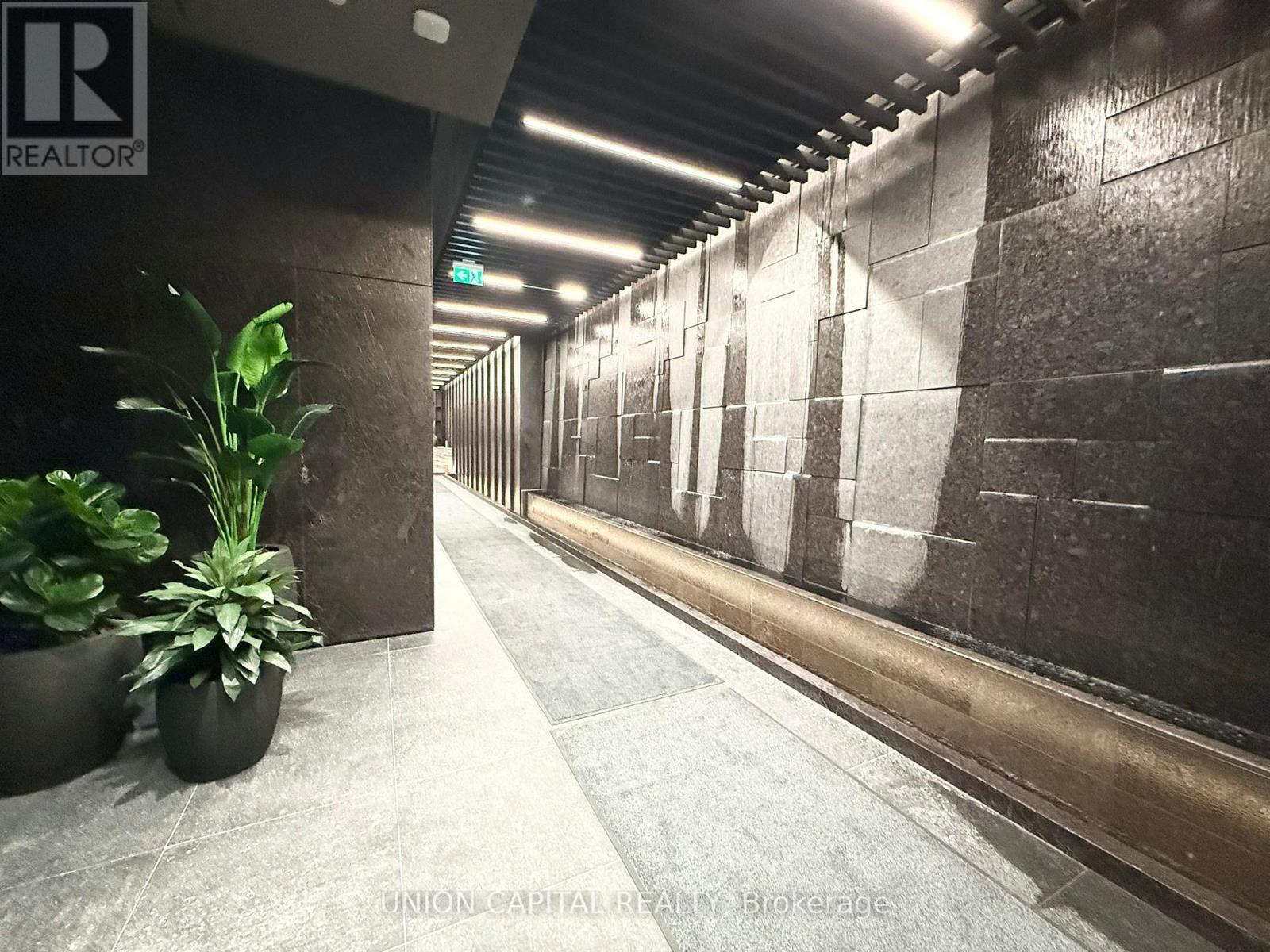 412 - 120 Broadway Avenue, Toronto, ON - Indoor Photo Showing Other Room