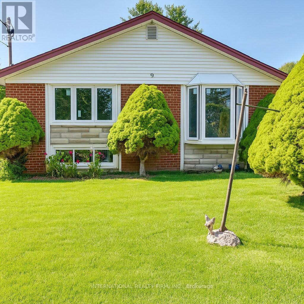 9 Benshire Drive, Toronto, ON - Outdoor