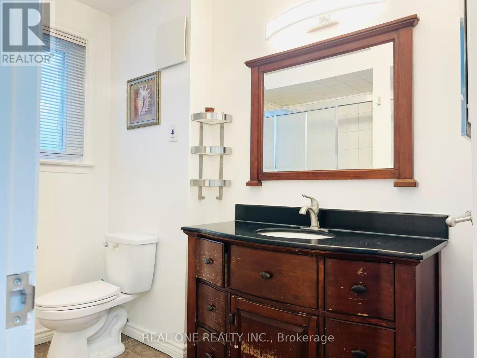 642 Eaglemount Crescent, Mississauga, ON - Indoor Photo Showing Bathroom