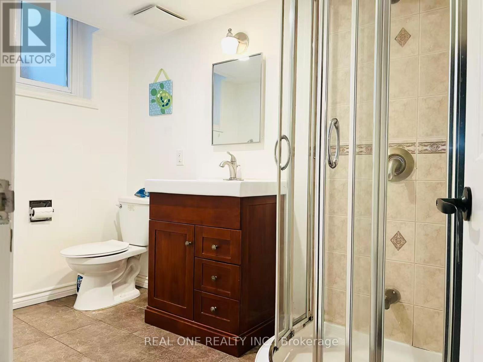 642 Eaglemount Crescent, Mississauga, ON - Indoor Photo Showing Bathroom