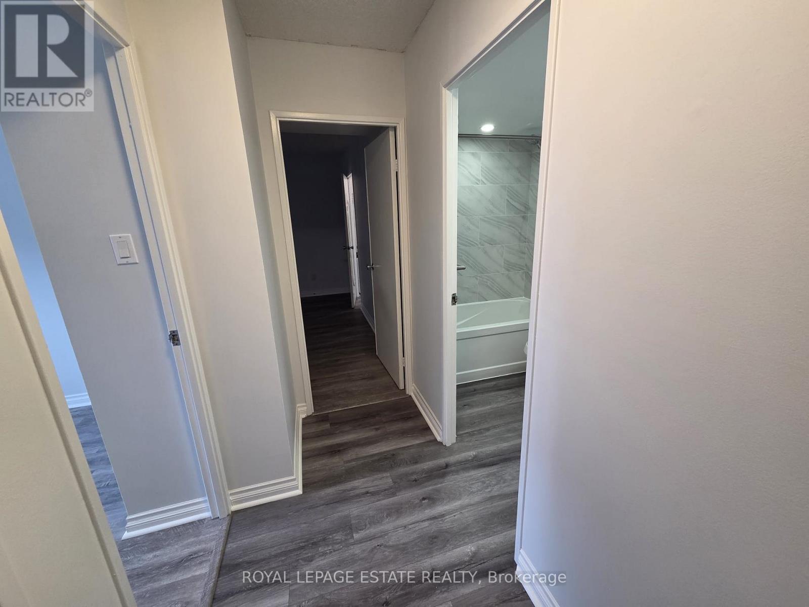 314 - 30 Sunrise Avenue, Toronto, ON - Indoor Photo Showing Other Room