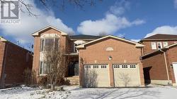 136 WORTH BOULEVARD Vaughan, ON L4J 7V5