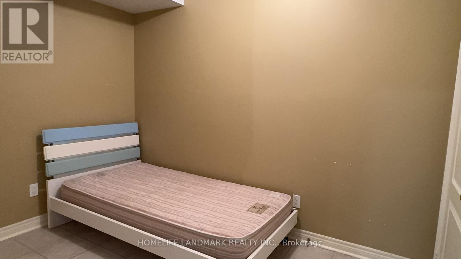 136 Worth Boulevard, Vaughan, ON - Indoor Photo Showing Bedroom