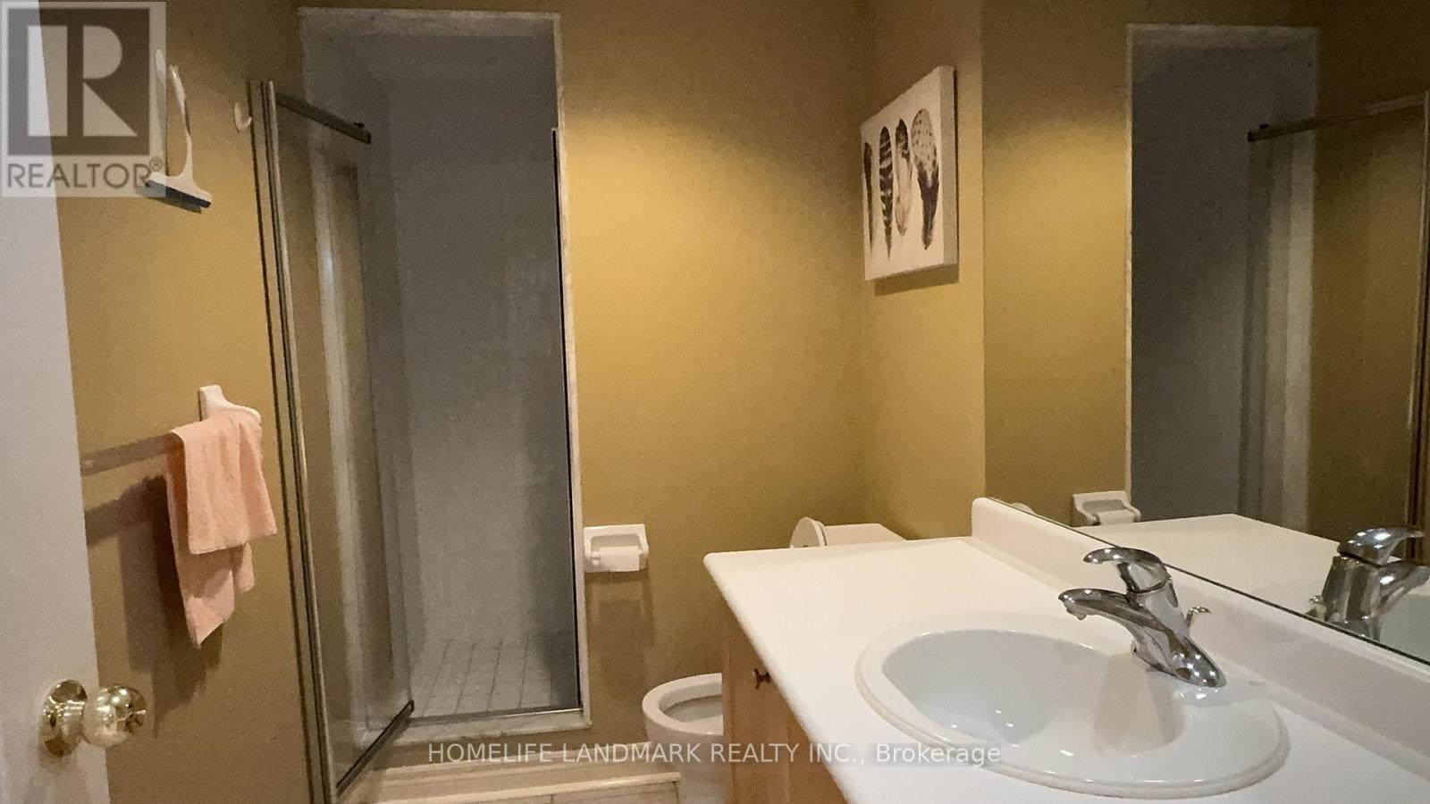 136 Worth Boulevard, Vaughan, ON - Indoor Photo Showing Bathroom