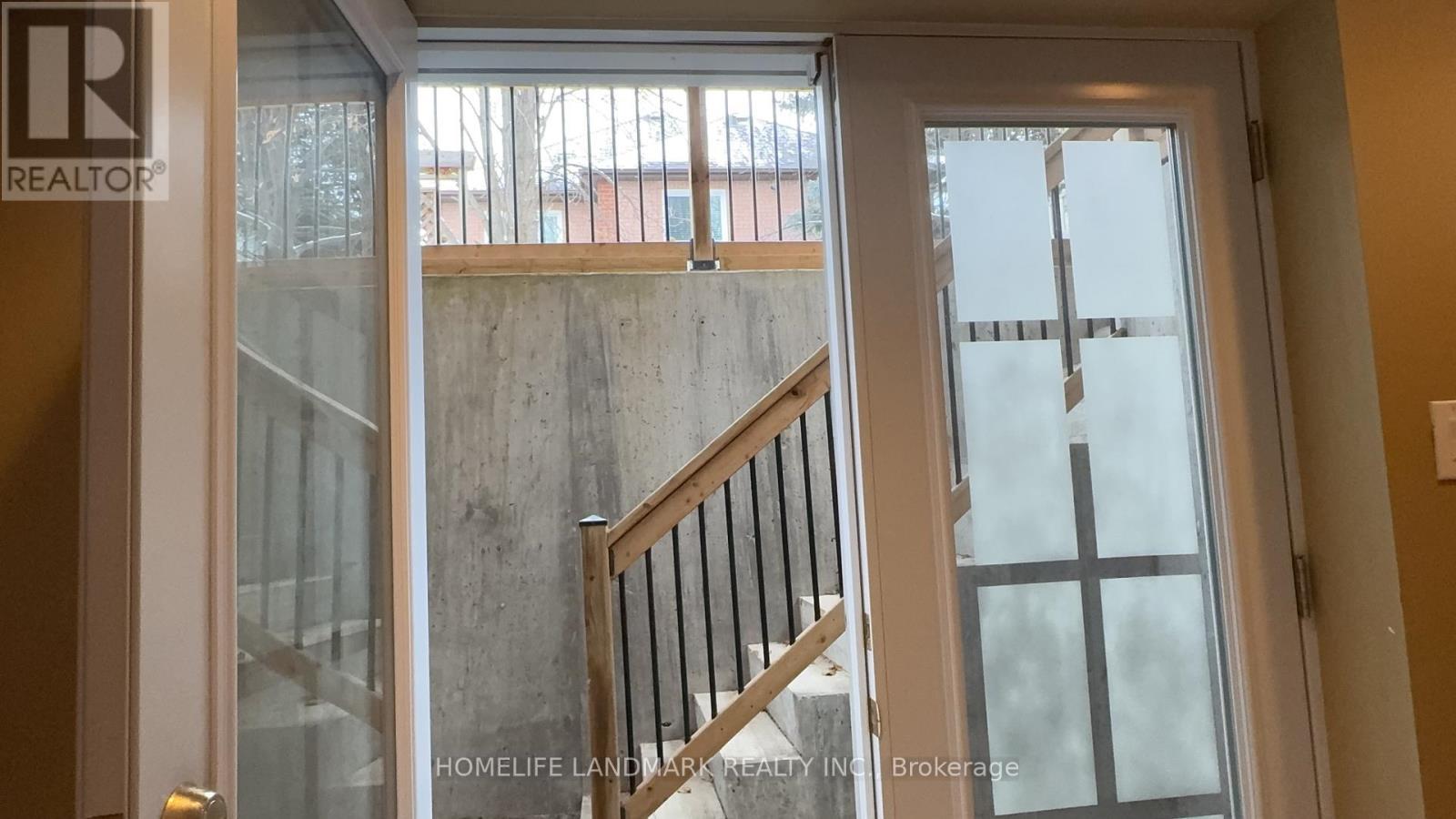 136 Worth Boulevard, Vaughan, ON - Indoor Photo Showing Other Room