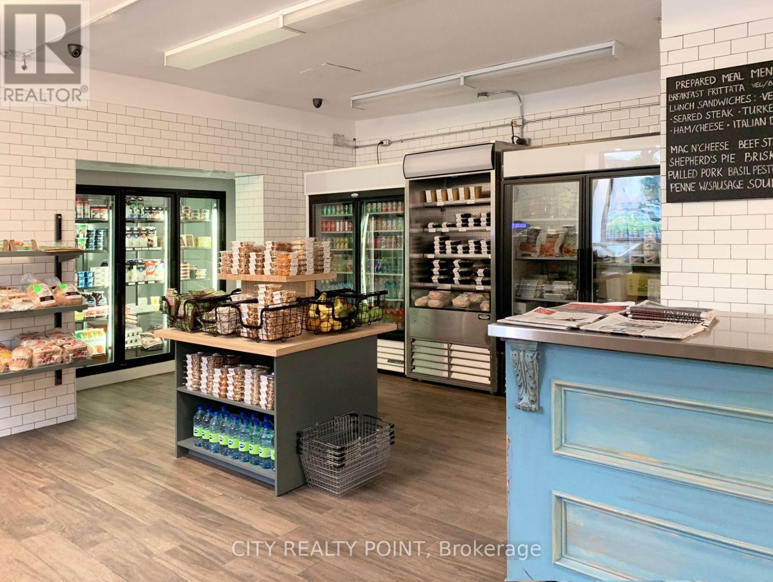 520 - 396 Avenue Road, Toronto, ON - Indoor